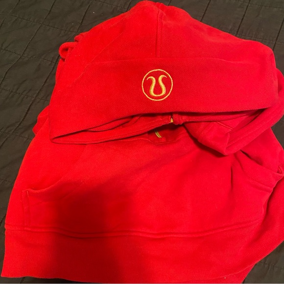 Lululemon Lunar New Year Scuba - Picture 3 of 6